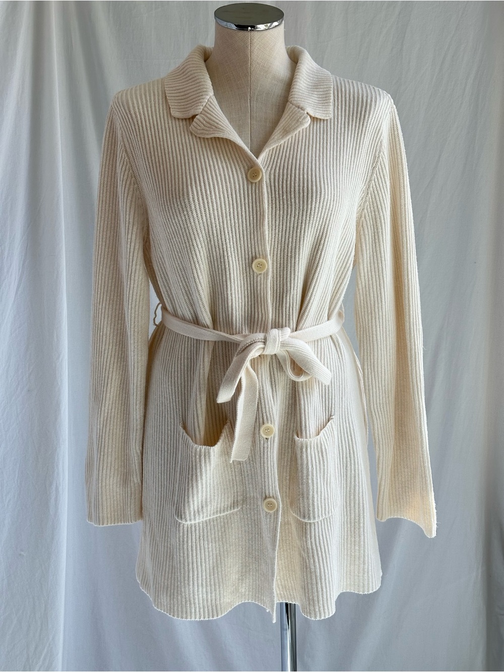 SOLD Liz Claiborne 90s Cream Button Knit Sweater Cardigan w/ Belt Tie - Picture 2 of 13